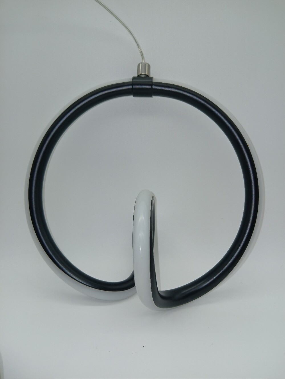 LED Modern Black and White Circular Pendant Ceiling Light Adjustable Length